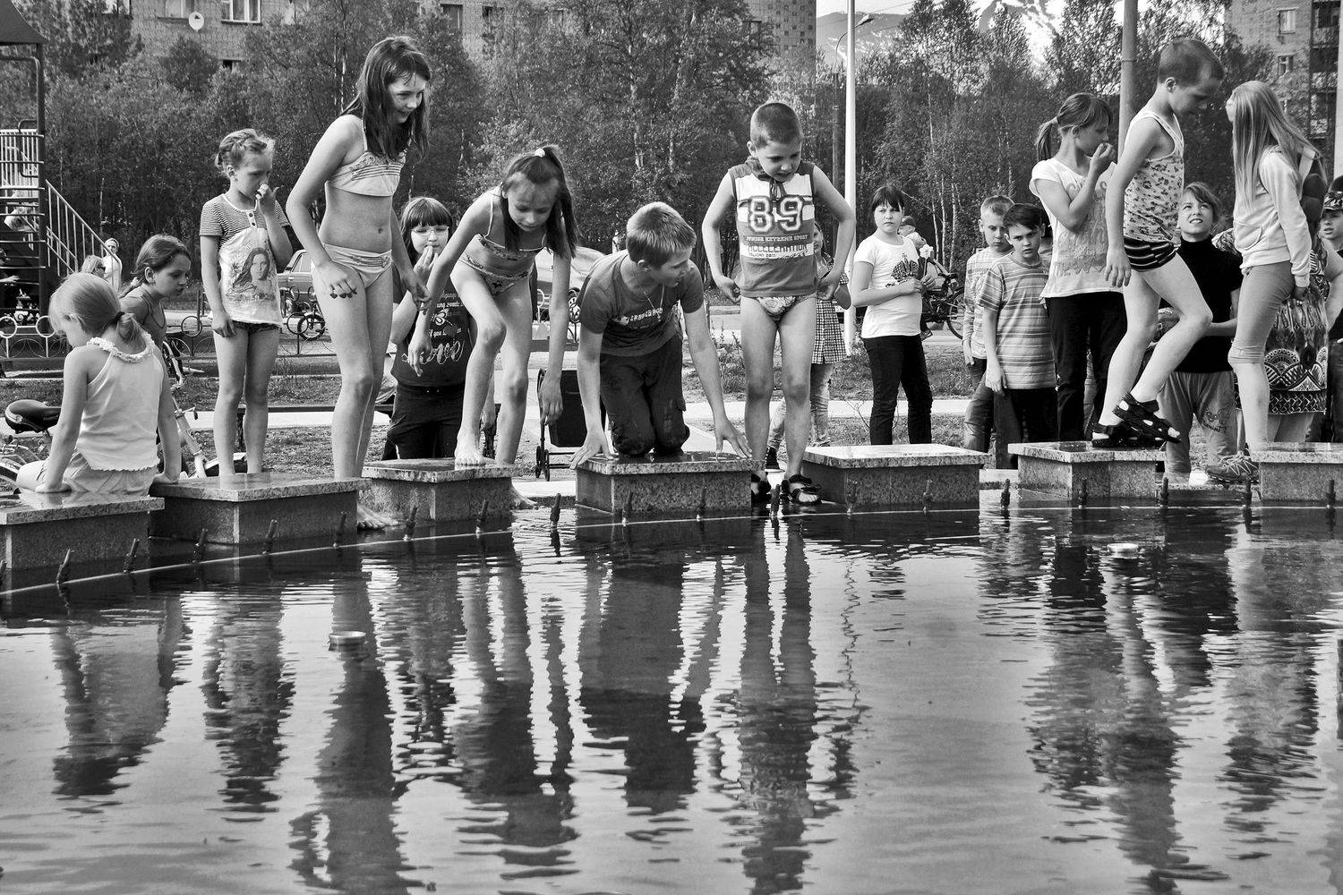 дети, лето, фонтан, апатиты, Николай Смоляк