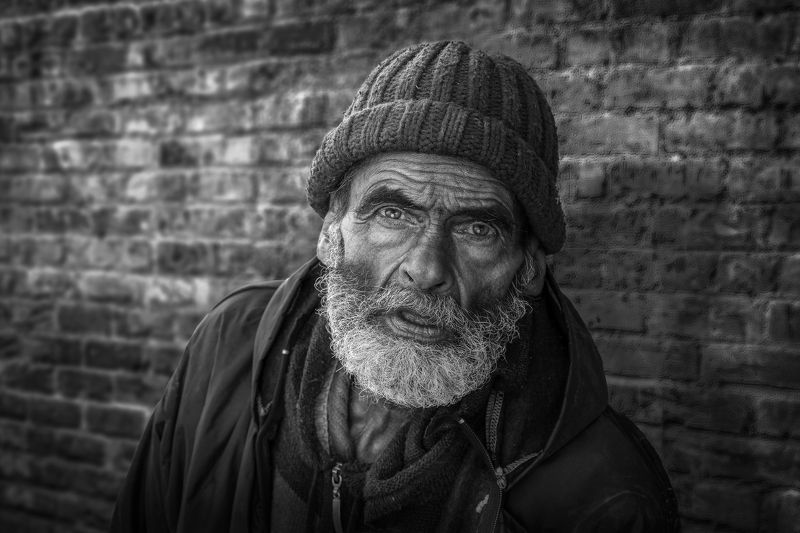 #people #portrait #street #hat #bread #face I\'m tired фото превью