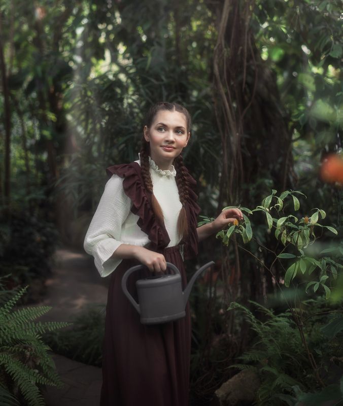 девушка, сад, оранжерея, лето, лейка, студентка, винтаж, ссср, работница В оранжерее фото превью