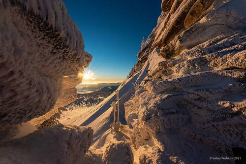 На Шерегешских скалах