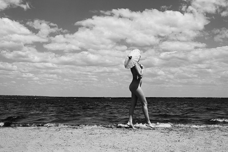 art nude, fine art nude, bw nude photo, conceptual, minimalism nude enjoying nature 2 фото превью