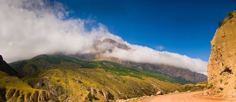 дорогой к лугу, что в Черекском ущелье возле поселка Верхняя Балкария ) фото превью