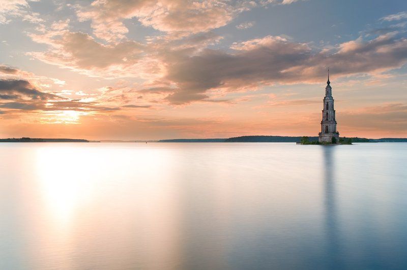 Свеча заката ровно догорала. фото превью