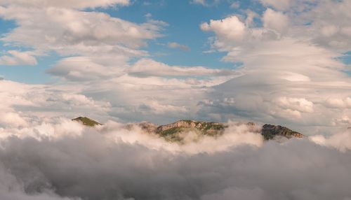 Затерявшиеся в облаках
