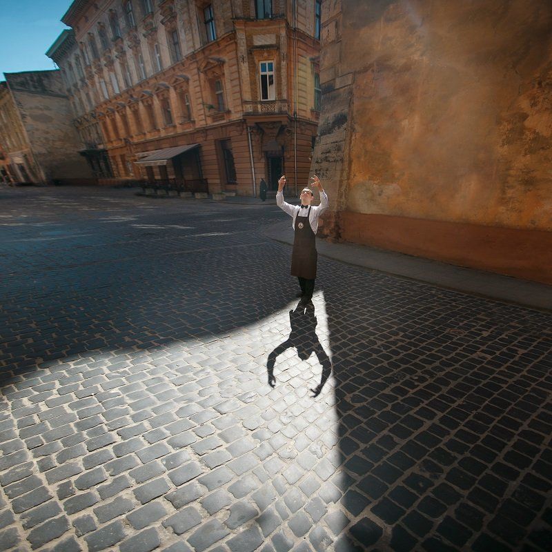 dmytro sobokar, portrait, sobokar,  дмитро собокар, sobokarfoto, портрет,  man, lviv, shadow, summer, daylight Kapellmeister фото превью