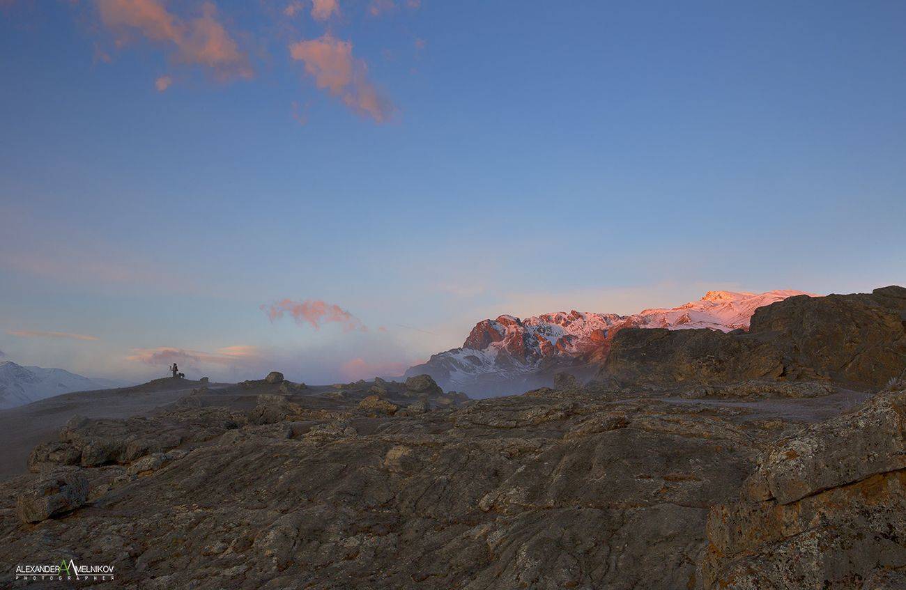 встречая, новый, день, высоко, в, горах, Мельников Александр