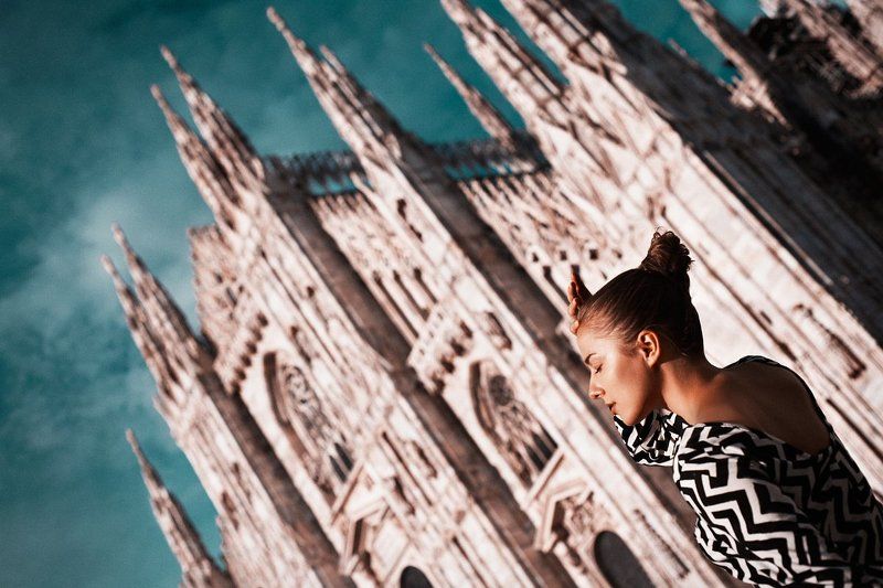#architecture, #chick, #city, #color, #dress, #face, #fashion, #girl, #italy, #milan, #milano, #portrait, #woman Milano GIrl фото превью