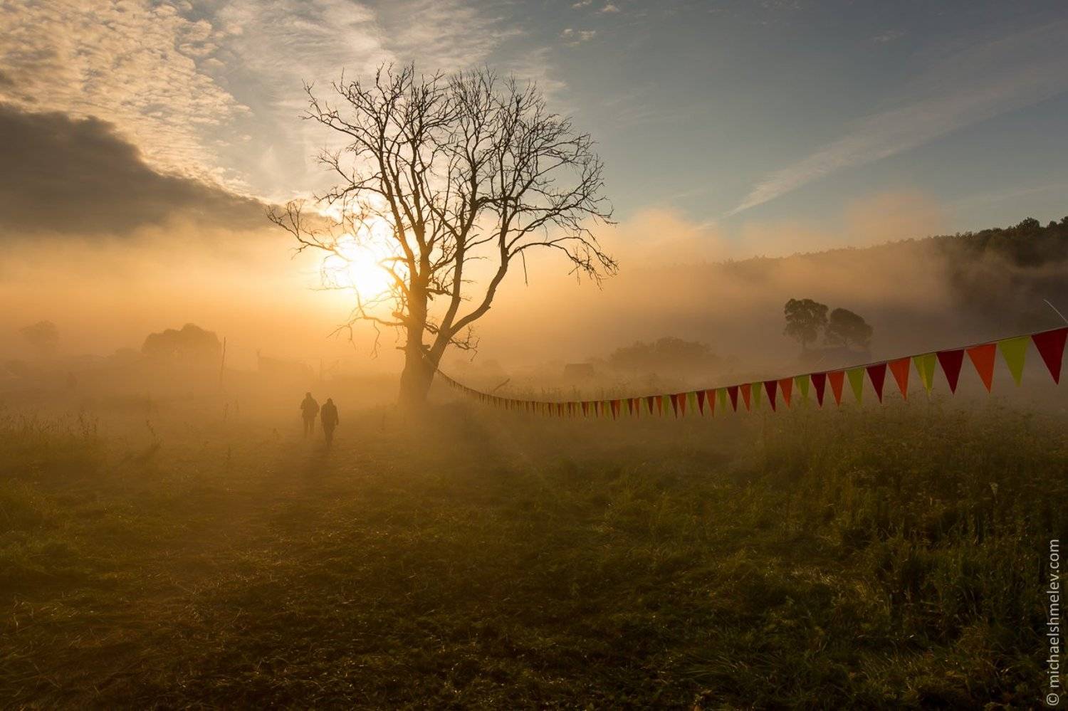 Дерево, Калуга, Люди, Россия, Туман, Фестиваль, Михаил Шмелёв