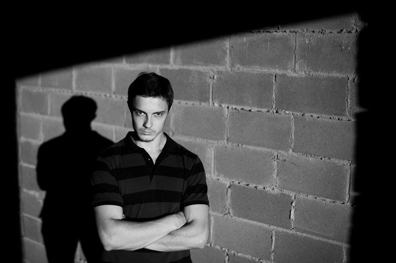 Жесткий свет, Мужской портрет, Портрет, Силуэт, Тень, Чб, Черно-белое, Черно-белое фото *** фото превью