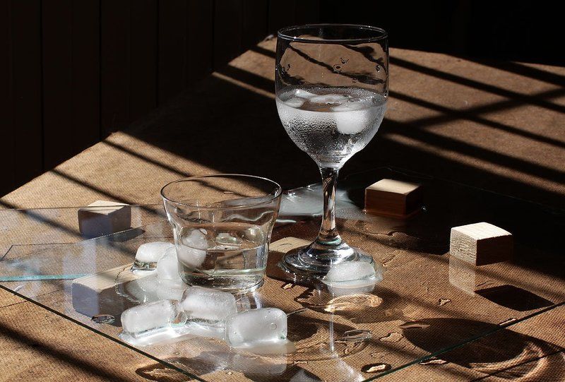 натюрморт Хрупкое стекло фото превью