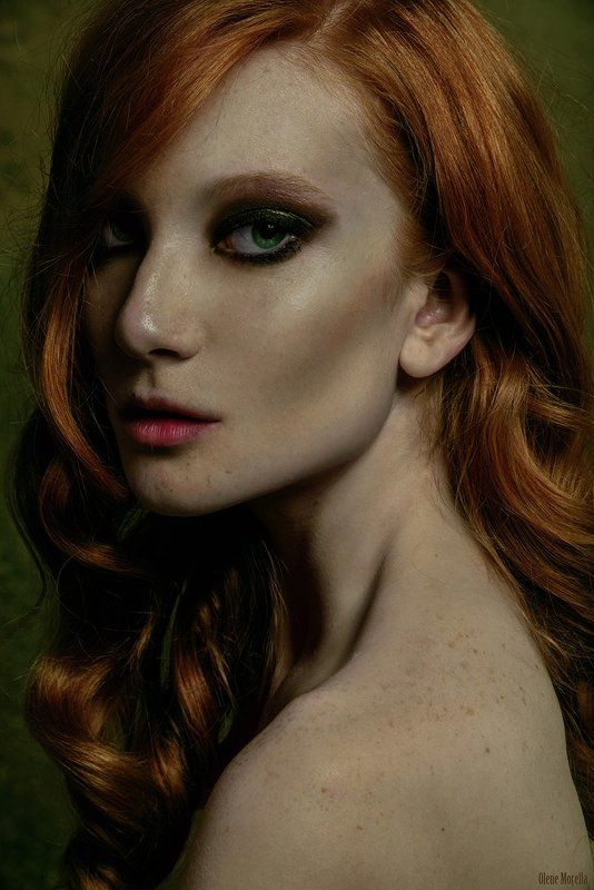 Red I фото превью