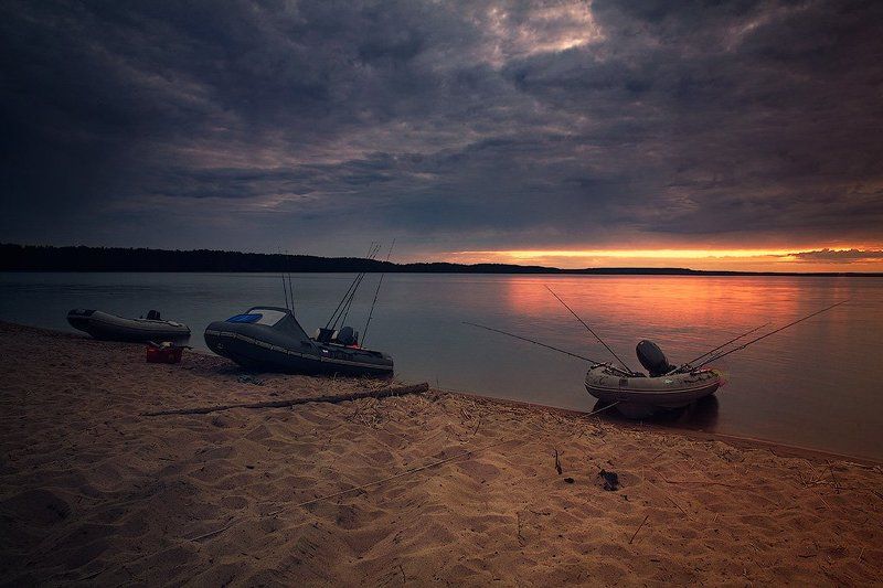 Dyadyavasya, Берег, Вода, Горизонт, Закат, Карелия, Лодка, Озеро, Онежское озеро, Пейзаж, Песок, Рыбалка После вечерней рыбалки фото превью