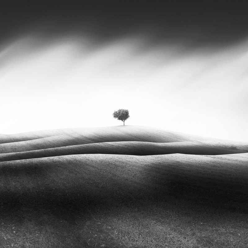 Beyond the Hills фото превью