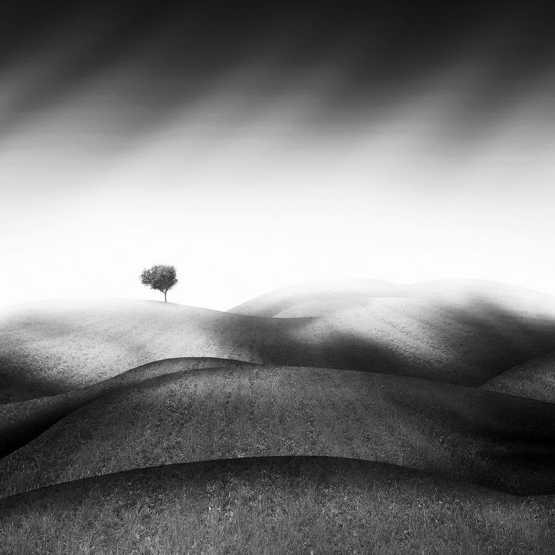 Beyond the Hills фото превью