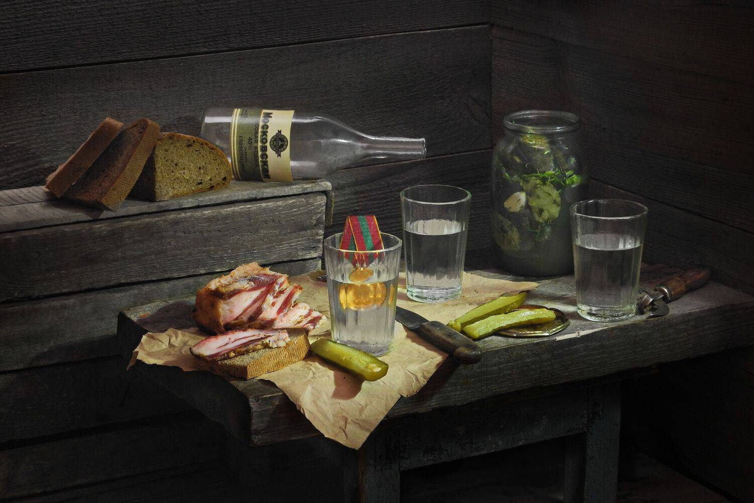 история водка медаль орден стаканы традиция сало огурцы, Сергей Фунтовой