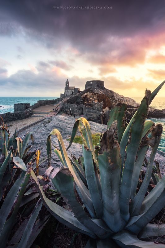 italy, liguria, portovenere, unesco, church, landscape, sunset, cloud, light, rock, coastline, mediterranean  Mediterranean Sunset - Portovenere фото превью
