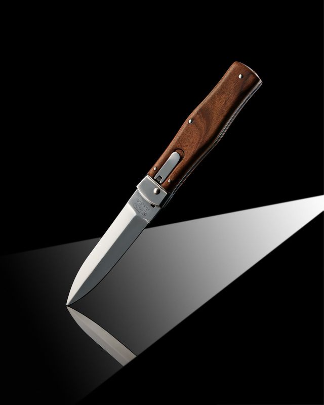 нож, отражение На острие фото превью