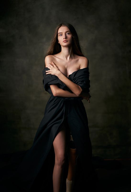 portrait, low key, girl, eyes, sony, studio, dark Tatiana фото превью