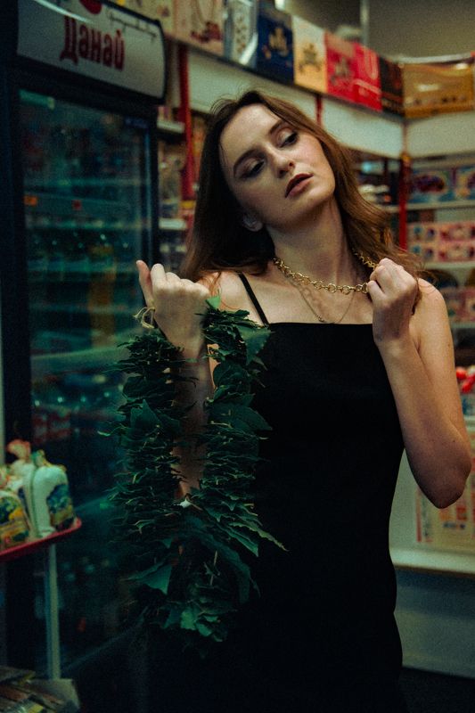 портрет, девушка, рынок, неон, стрит, portrait, girl, street Рынок фото превью