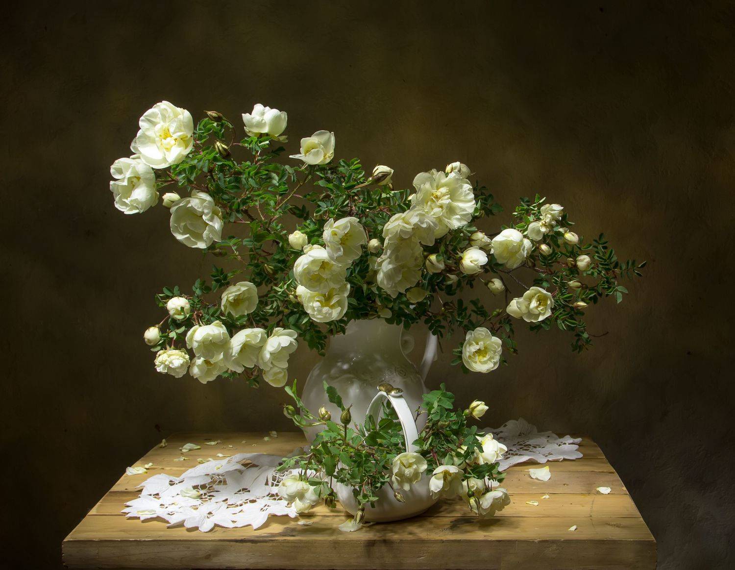 натюрморт, шиповник,  Татьяна