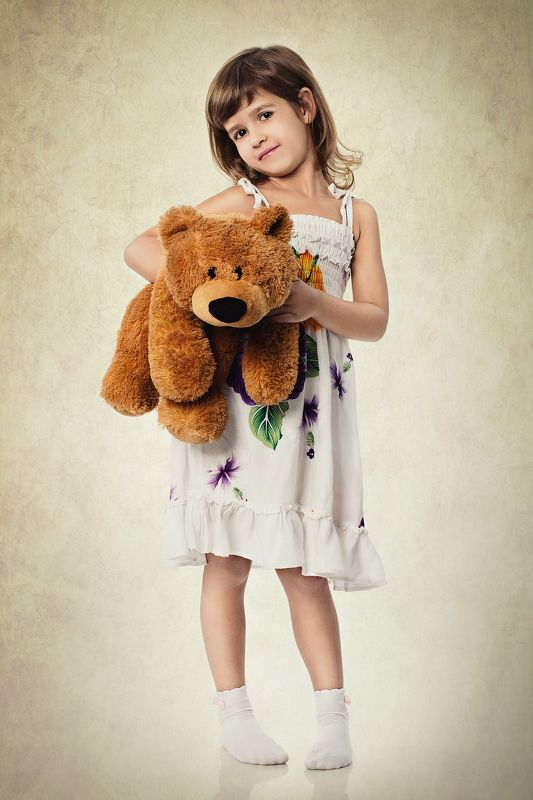 девочка, студия, художественное фото, портрет, fine art, мишка, игрушка Настя фото превью