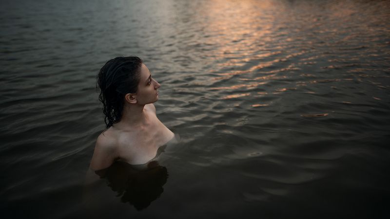женский портрет, портрет, озеро, девушка и вода, девушка, природа, sony, sigma, 24mm nature, girl, lake, portrait, female portrait, владимир томаров, v_tomarov, tomarov, томаров Lera фото превью