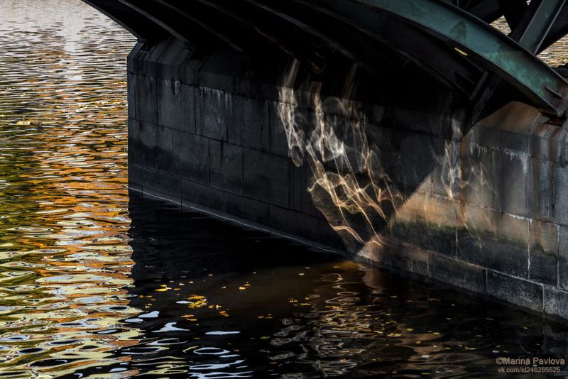 город, cанкт - петербург, набережная реки пряжки, отражения, абстракция, парейдолия, nikon Призрачный мир реки Пряжки фото превью