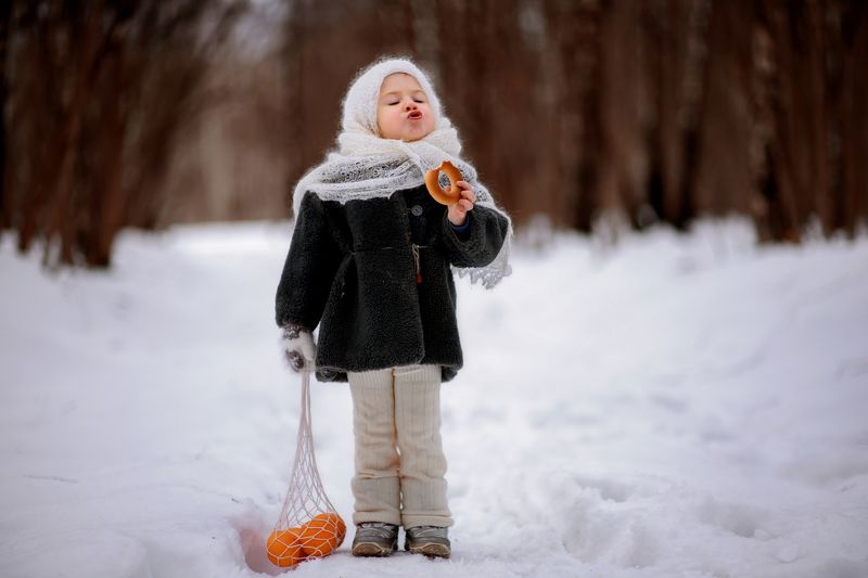 Дети, девочка, ребенок, апельсины, ретро, винтаж Домой с апельсинами фото превью