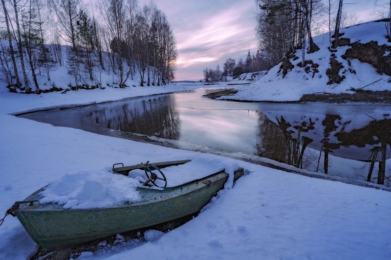 Рыбинск, Глебово, лодочка, ручей, лёд, зима, вода, небо  В ожидании весны  фото превью