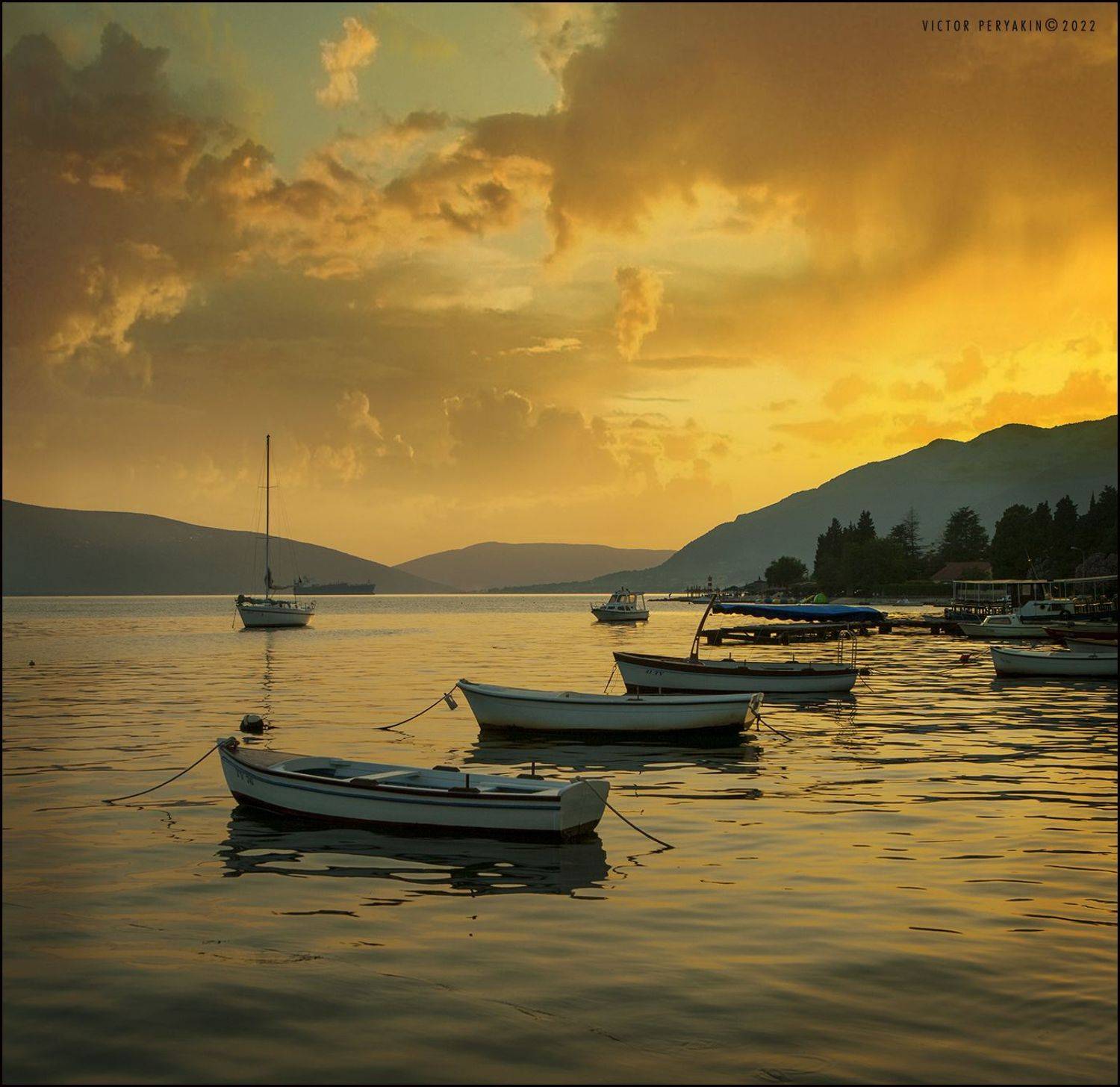 , Виктор Перякин