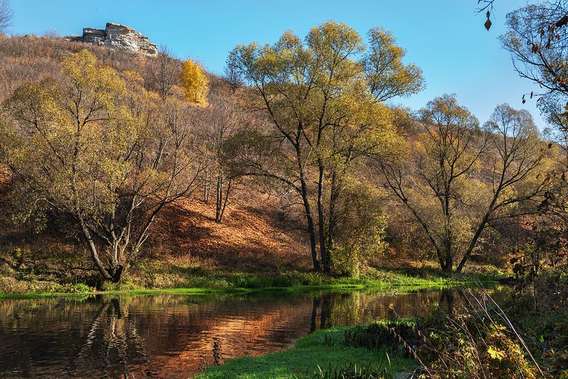 Осень у реки фото превью