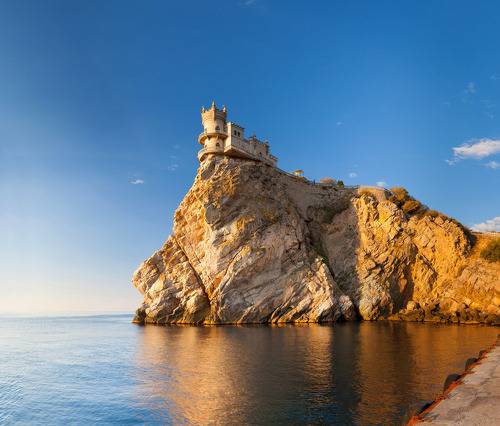 Ласточкино гнездо