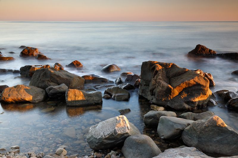 море, камни, закат  фото превью