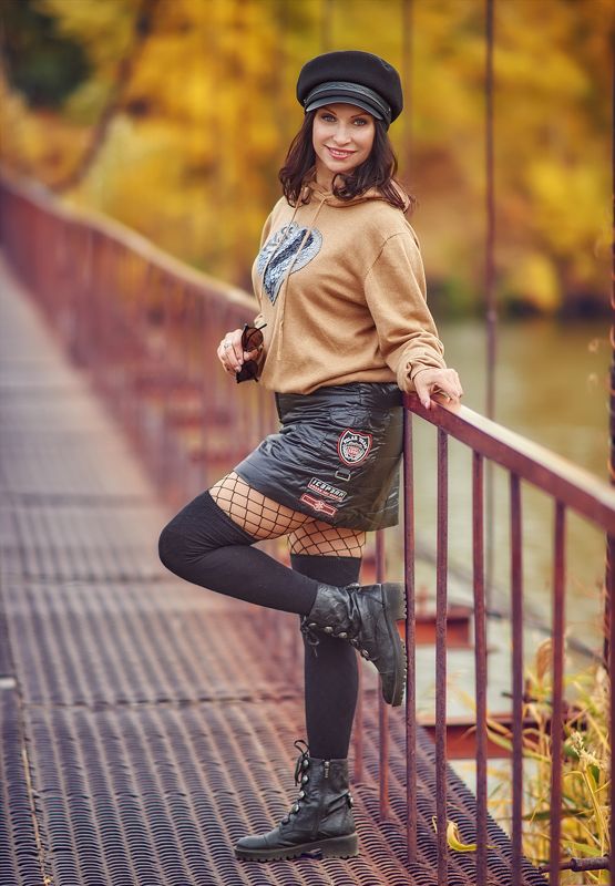 the hooligan girl фото превью