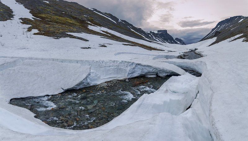 горы, кольский п-ов, лето, небо, пейзаж, природа, путешествие, река, север, снег, туризм, хибины Лето в Хибинах фото превью