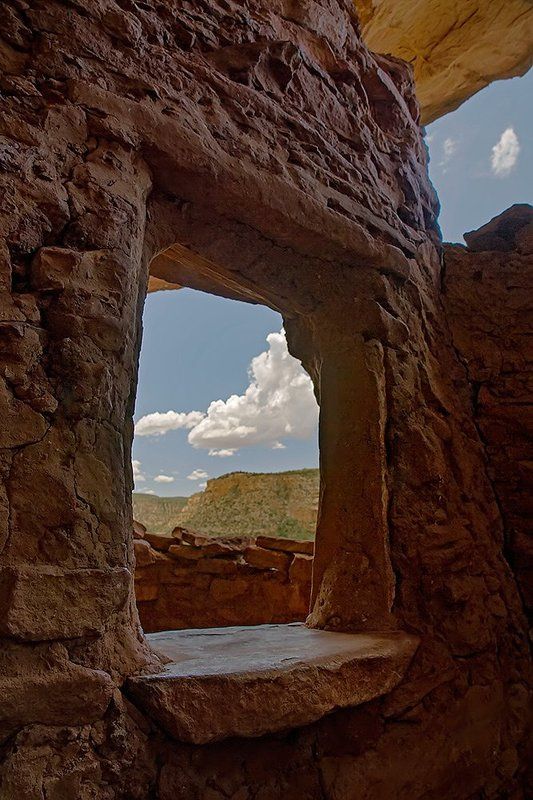 Ancient Window фото превью