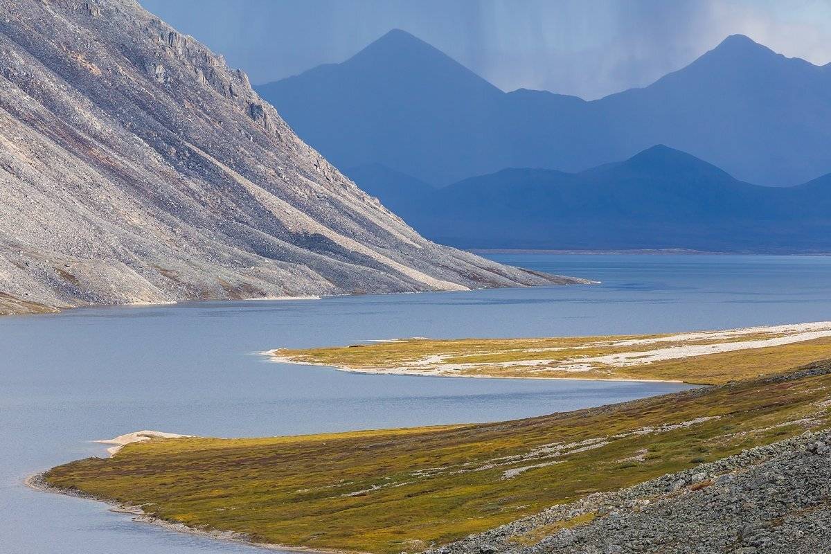 Горы, Дождь, Казгинский хребет, Момский улус, Озеро, Тобандя, Тундра, Хребет черского, Чибагалах, Якутия, Кирилл Уютнов