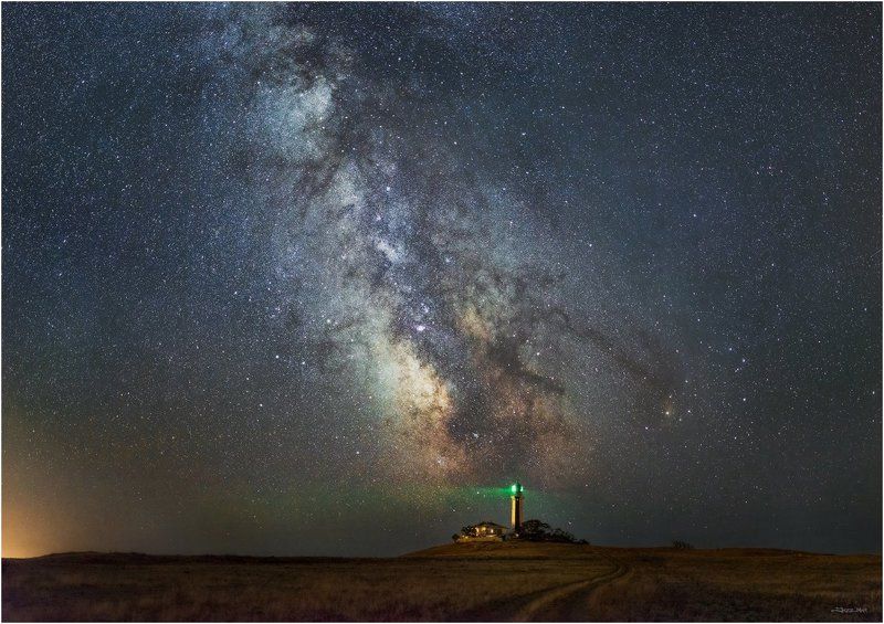 звезды, крым, маяк, млечный путь, небо, ночь, панорама ...Ориентиры... фото превью
