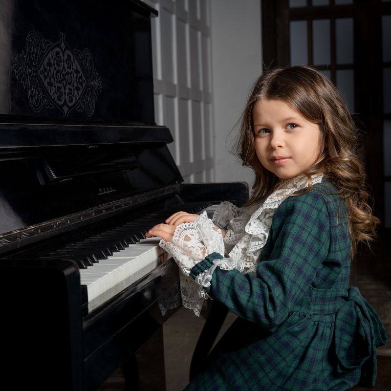 студийный портрет, детский портрет Ева фото превью