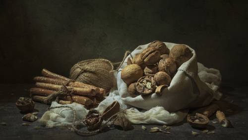 Мешочек с грецкими орехами