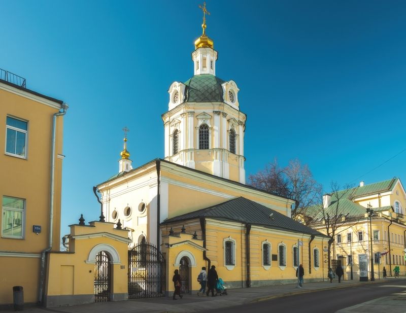 Церковь Николая Чудотворца в Звонарях, Подворье Пюхтицкого Успенского ставропигиального женского монастыря фото превью