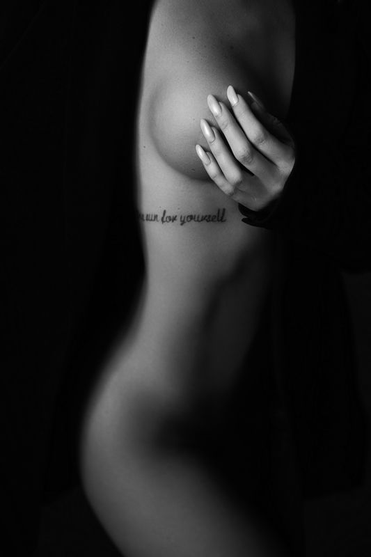 ню, будуар, девушка, портрет, черно-белое, грудь, талия, линии Линии фото превью