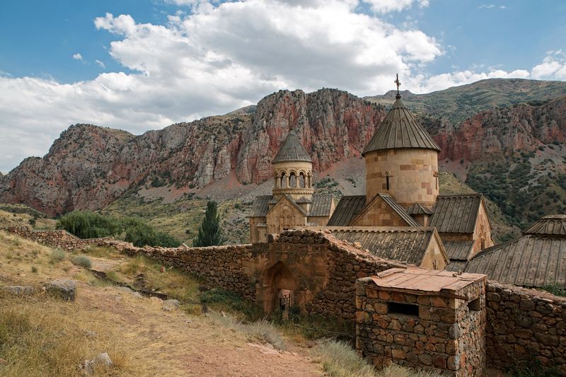 армения, нораванк, храм, церковь, горы Храм в горах фото превью
