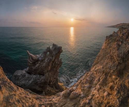 Скала Дракон. Севастополь.