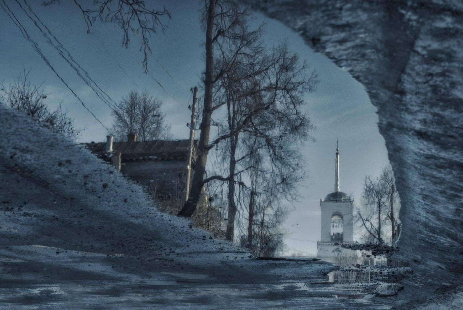 лужа отражение церковь деревья, Вера Петри