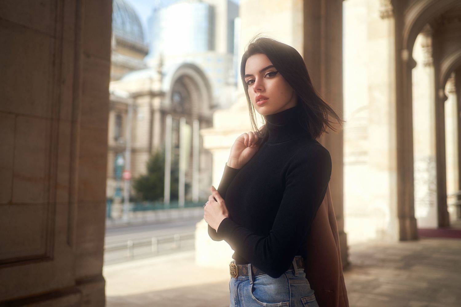brunette, model, posing, 35mm, sony, bokeh, daylight, landscape, portrait, natural light, black mist, color, city, urban, Andrei Marginean