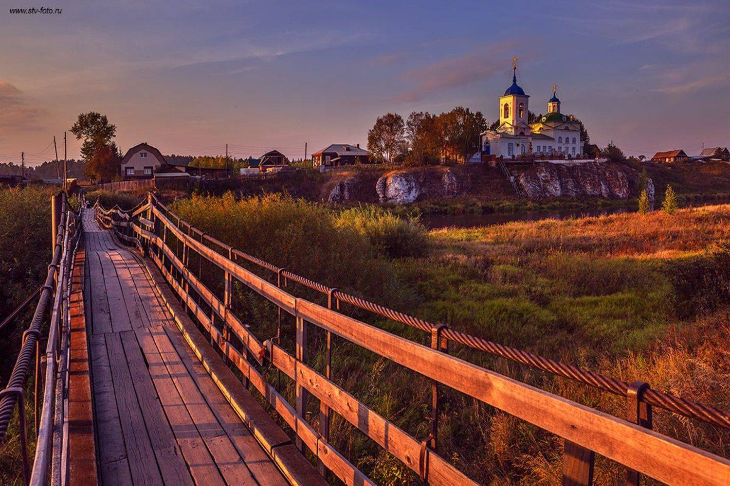 пейзаж, природа, деревня, храм, церковь, вечер, закат, урал, мост, слобода, Sokolova Tatiana