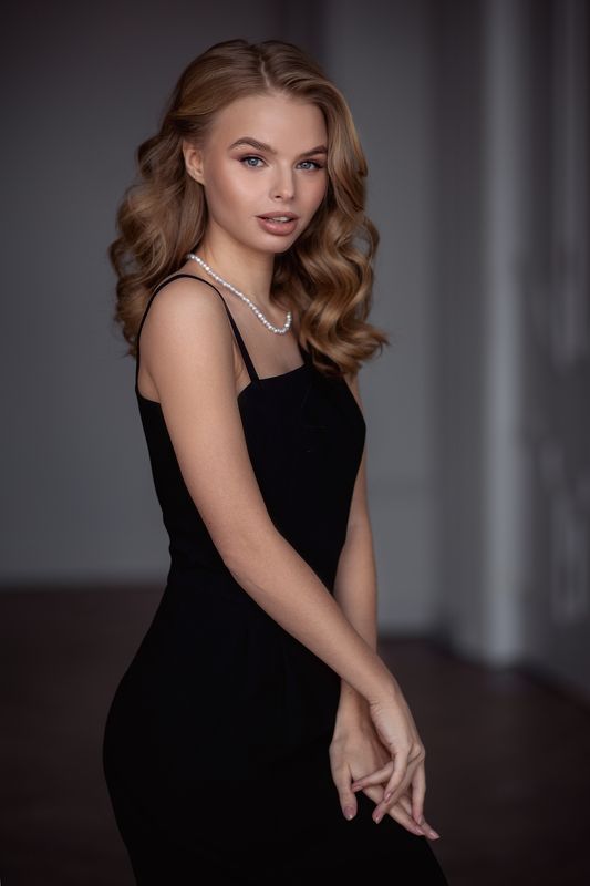 портрет Женский портрет фото превью