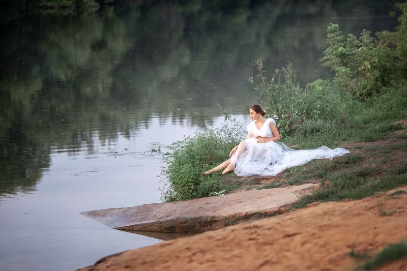 вода, девушка, река, вечер, август У воды фото превью