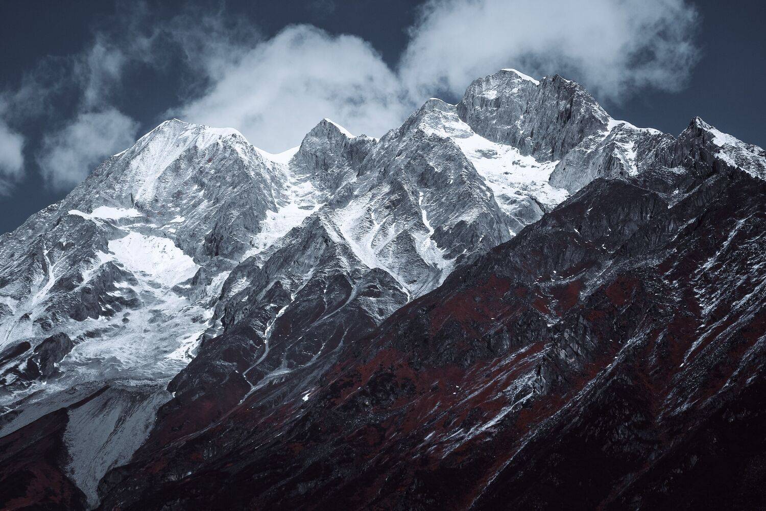 雪山, 吴 微雨墨烟鸿